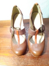 Imaculate Clarks Tan Leather T