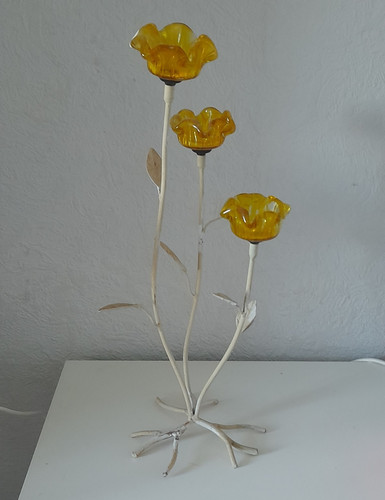 Yellow glass flower head - yellow,