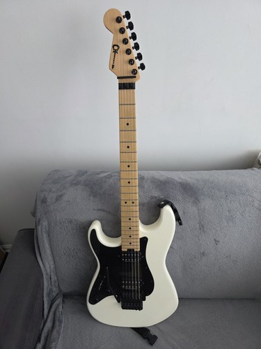 Left handed charvel - handed, so