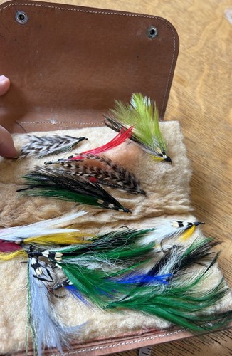 Vtg leather fly - vtg, fishing
