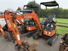 1.9 ton hitachi digger