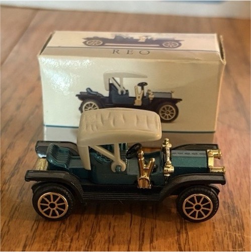 Reo vintage diecast car model - reo,