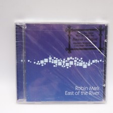 Robin Mark : East of the River