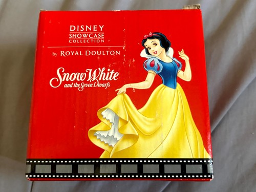 Royal doulton disney showcase - doulton,