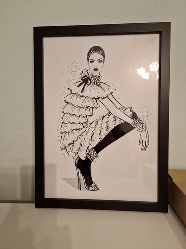 Megan hess framed print chanel - framed,