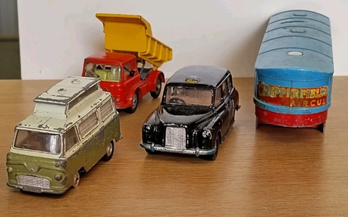 Corgi toys london - corgi, toys,