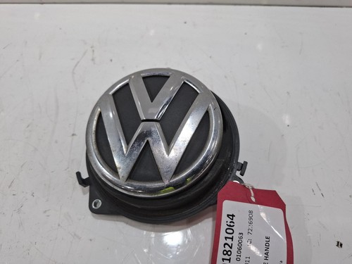 2011 volkswagen golf - 2011, badge