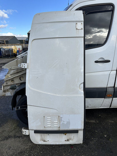 Mercedes sprinter high - sprinter, roof