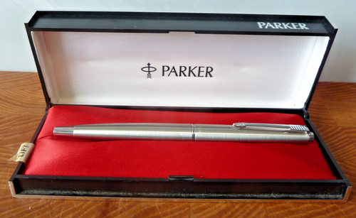Vintage boxed parker fountain - boxed,