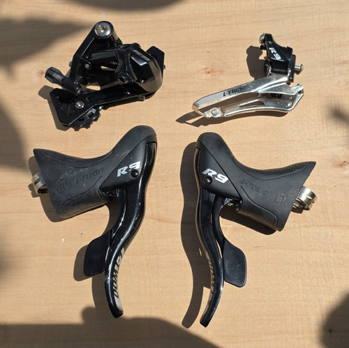 Twoo road groupset - r9,