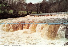 D106903 Aysgarth. The Middle