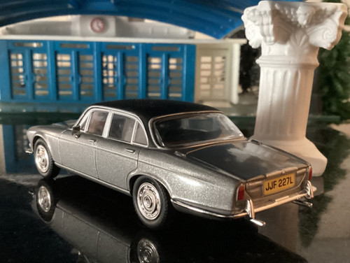 The vanguards jaguar - the,