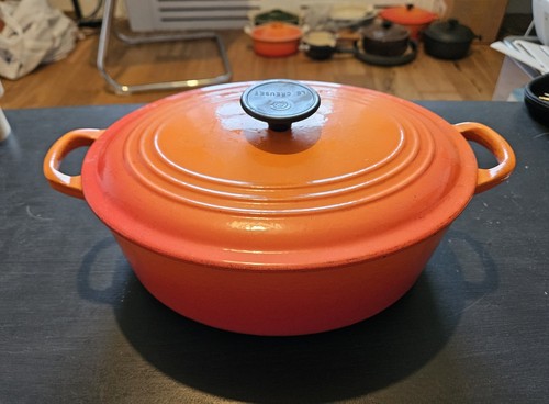 Creuset oval casserole dish - le,