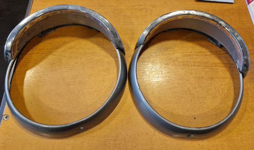 Classic car headlamp bezel - ,