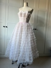 Vintage 1950s Cupcake Wedding