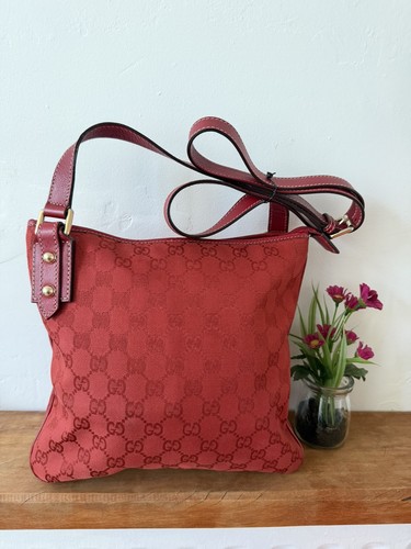 Gucci red canvas crossbody - red,