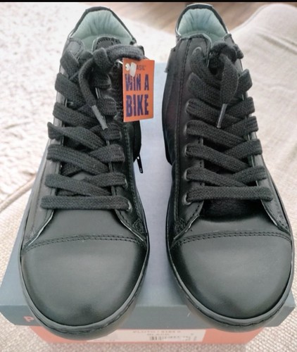 New box petasil black - new,