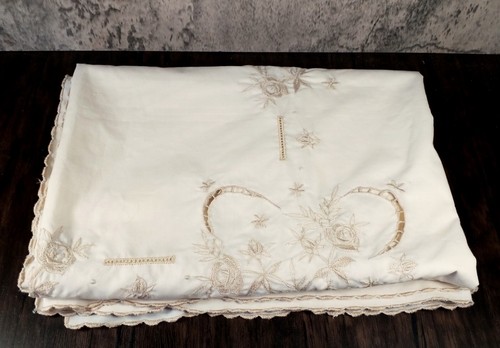 Vintage ivory tablecloth - ivory, x