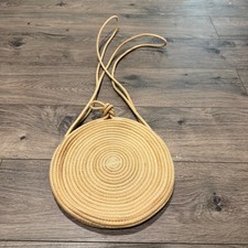 Apprvi Handmade Round Jute