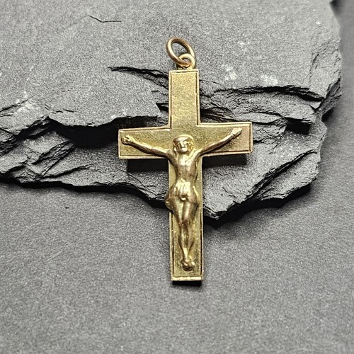 Vintage 9ct gold crucifix - gold,