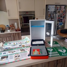 Telefunken Defibrillator station cabinet posters and signs bundle