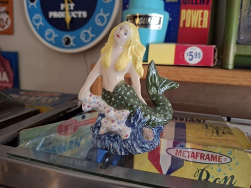 Vintage old aquarium - vintage,