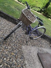 Ladies Bicycle Bike Giant Cypress With Removable Basket 18 Speed Used Item