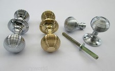 BEEHIVE DECORATIVE ROUND DOOR