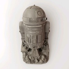 Star Wars R2-D2 Plastic Statue Figure – Display Model / Ornament Sci-Fi Decor