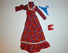 VINTAGE PEDIGREE SINDY DINNER