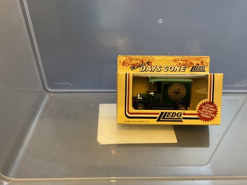 Leeds model car - marks, and