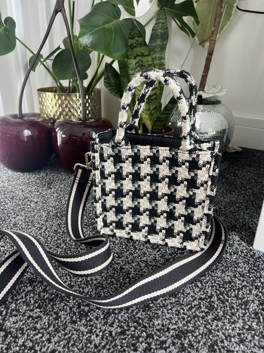 Cream and black - cream,