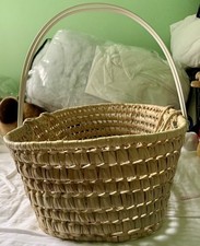 Natural wicker Moses basket
