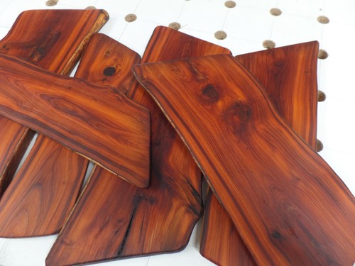 Set live edge yew - of,