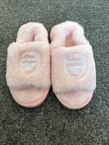 Pink fluffy girls arsenal - pink, girls,