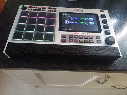 Akai mpc live - mpc, 2