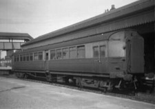 PHOTO  GWR AUTO COACH AT