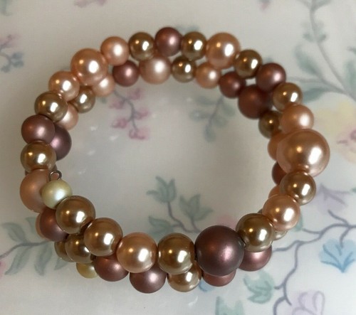 Coloured imitation pearl - coloured,