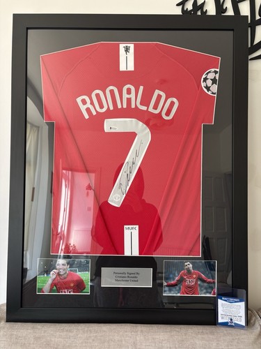 Cristiano ronaldo signed and - ronaldo,