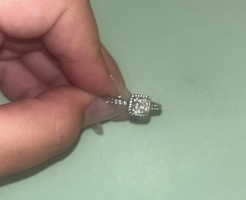 Pandora square halo ring size - square,
