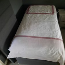 Laura Ashley lilac  edges & White 100% Cotton  Single Duvet Cover 