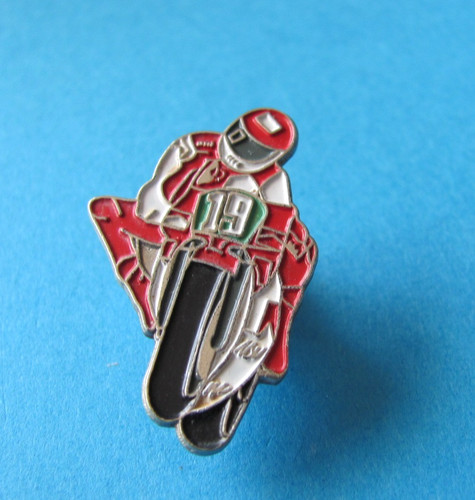 Motorcycle pin badge good - motorcycle, badge,