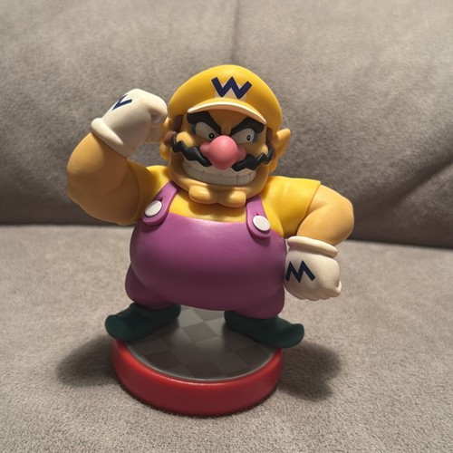 Wario amiibo figure super - wario,