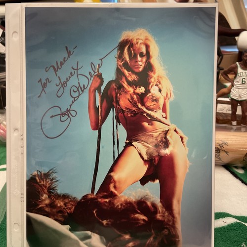 Raquel welch signed auto - welch,