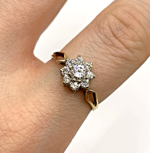 Gold daisy flower - 9,
