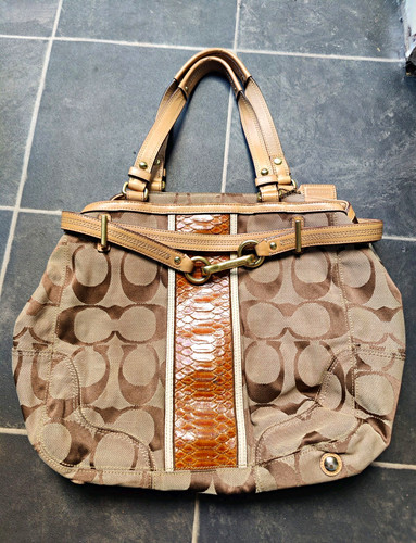 Vintage coach signature - signature, logo