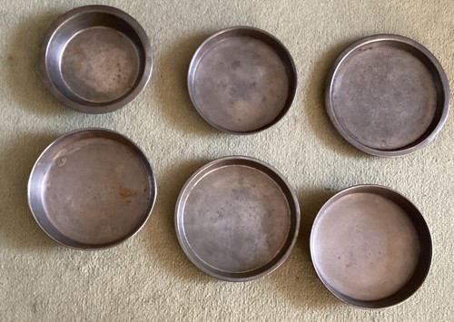 Vintage baking tins - 6,