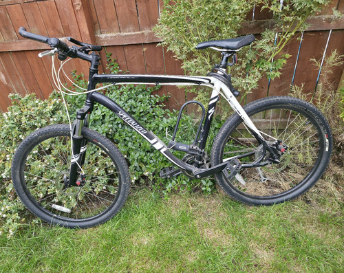 Specialized mountain bike - bike, 23"
