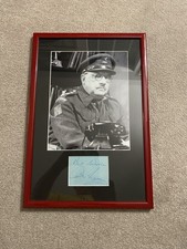 Arthur Lowe Dads Army Autograph &. Photo Mounted And Framed.