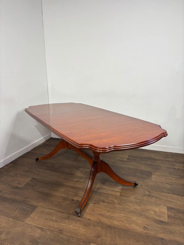Reproduction yew regency style - regency,